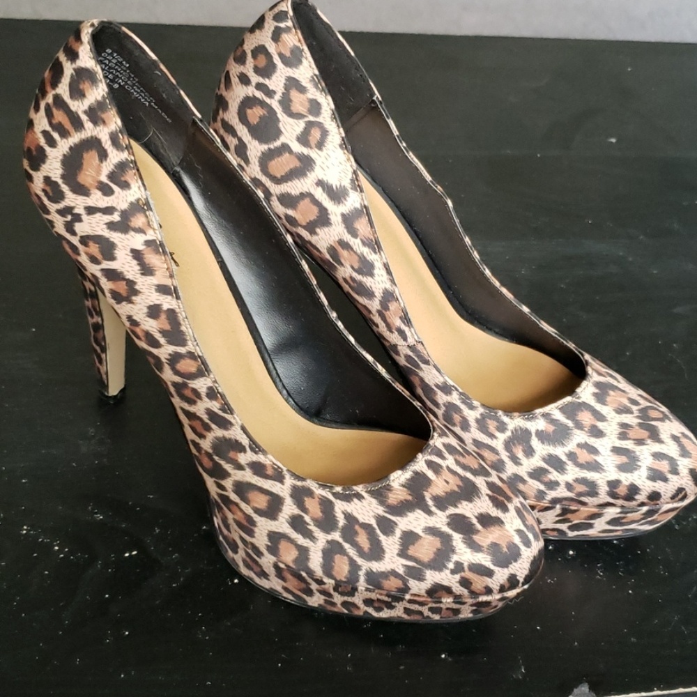 Leopard Print Pumps